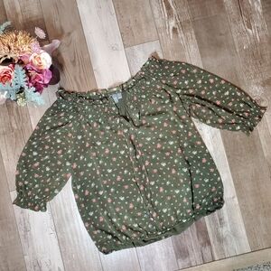 Soho Jeans by New York and Company Olive Green Floral Boho Blouse Size Small EUC
